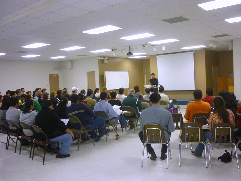 Iglesia-Enseñando-en-McAllen-Texas